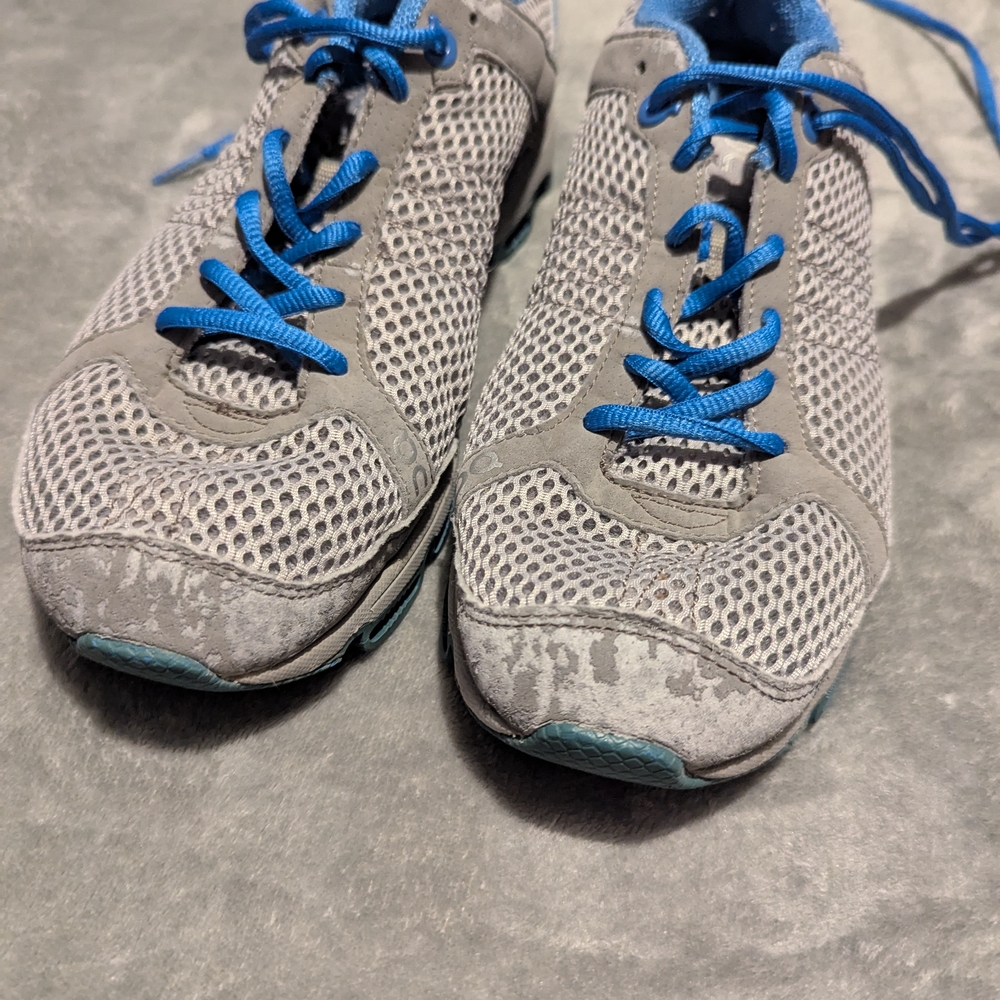 On Cloudsurfer Gray and Blue Athletic Shoes Lightweight Breathable Design